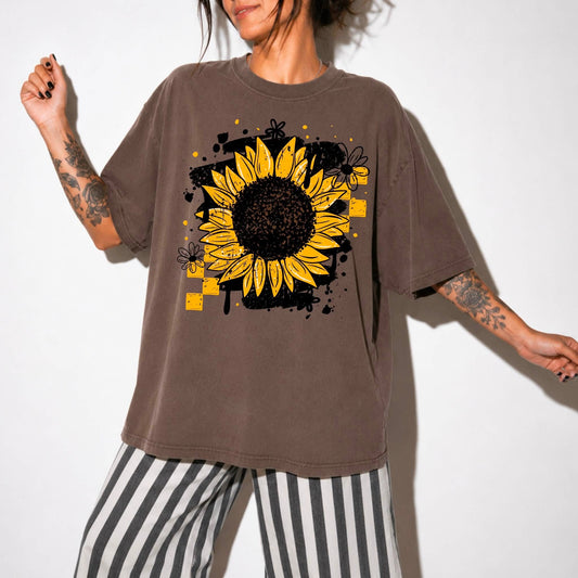 Sunflower Bloom Graphic Tee 🌻🐝